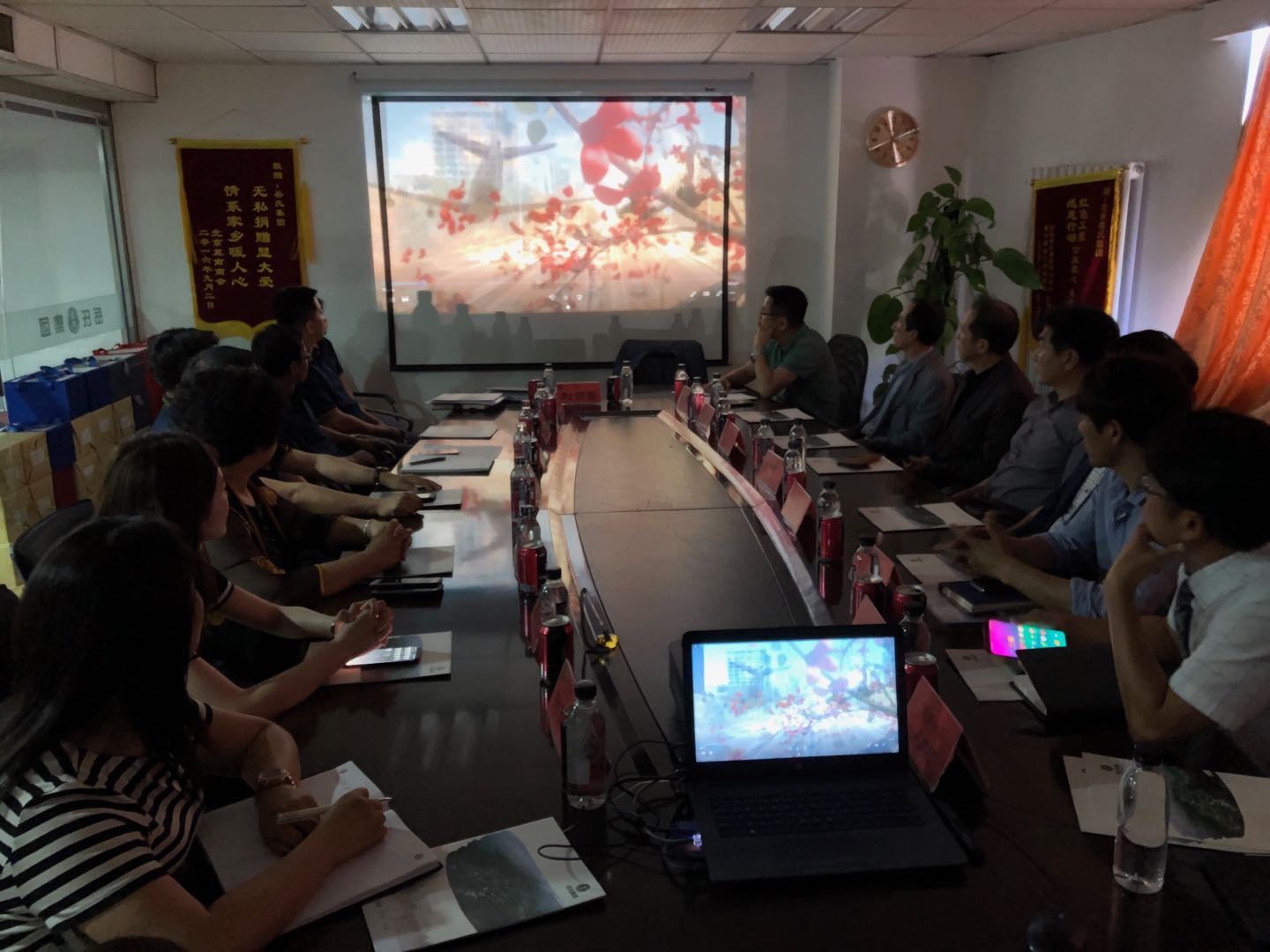 韓國農(nóng)業(yè)協(xié)會(huì)、漢城BCC公司、韓國賢光國際到訪岳氏集團(tuán)與并簽署合作協(xié)議