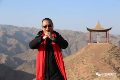 2019年1月1日，5位中衛(wèi)青年企業(yè)家在寺口山上送祝福